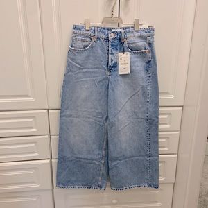 Zara high rise wide leg cropped jeans size 8 NWT